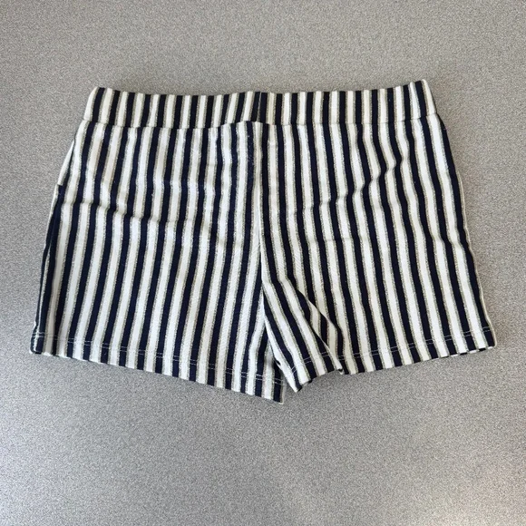 Girls Striped Shorts - Picture 4 of 7